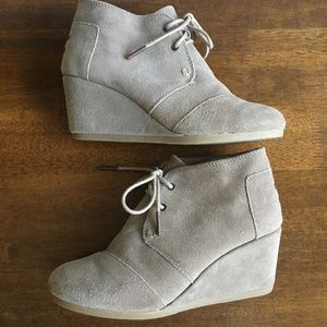 TOMS Desert Wedge Booties